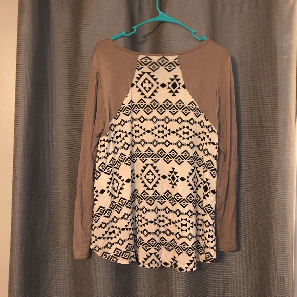 Tops - Cute Top ‼️